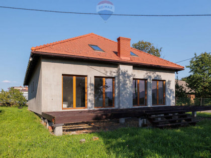 Dom z poddaszem użytkowym 175m2