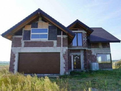 Nieruchomość gruntowa z domem w trakcie realizacji