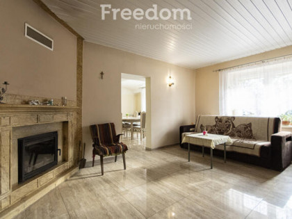 Komfortowy dom z dużą działką -idealny dla Rodziny