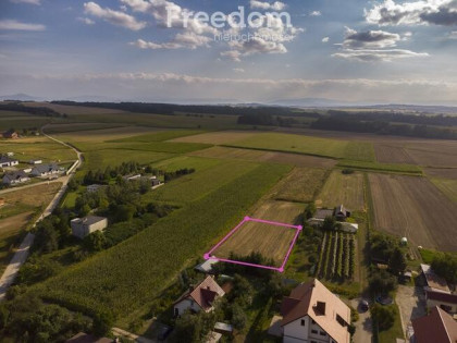 Działka budowlana 10 arów – świetna lokalizacja