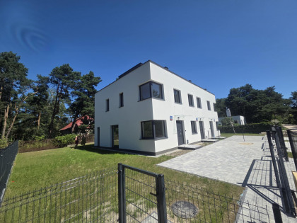 Dom Warszawa Wawer, Falenica