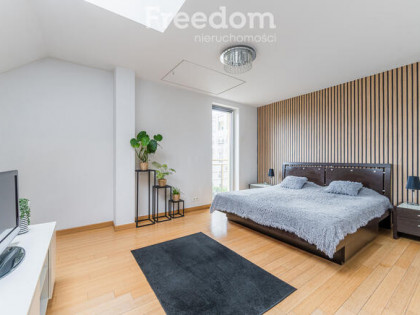 Dwupoziomowe mieszkanie z poddaszem – Pruszków