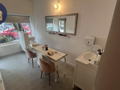 Lokal użytkowy Milanówek, Przeskok