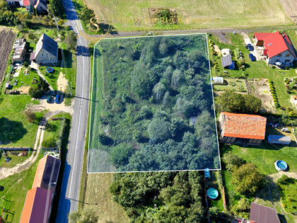 * Działka Budowlana z parkiem * 10 min od miasta *