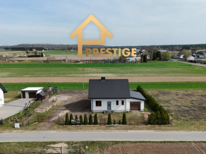 Dom w stanie surowym zamkniętym z ogromnym potencjałem.