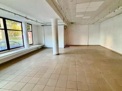 Lokal użytkowy 105 m2 + 25 m2 piwnicy