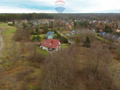 Dom nad morzem. Całoroczny, z dużą działką.