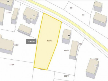 Działka budowlana 11 arów, media.