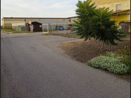 Syndyk sprzeda kompleks komercyjny o funkcji magazynowej i biurowej