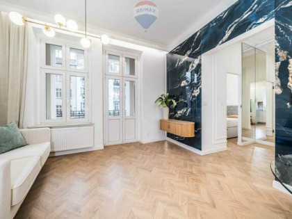 Ładne mieszkanie urządzone kamienica balkon Wilda