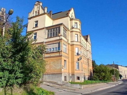 Przestronne mieszkanie w kamienicy do remontu