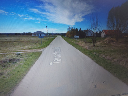 SPRZEDAM ATRAKCYJNĄ DZIAŁKĘ W CICHEJ I ZIELONEJ OKOLICY