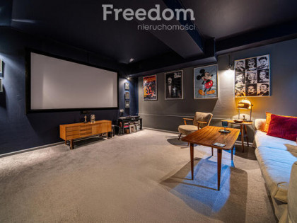 Prestiżowy dom na Wilanowie - z kominkiem i kinem