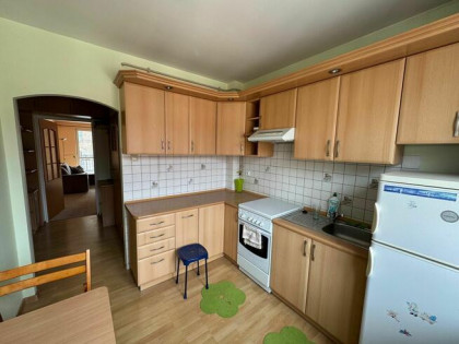 Na wynajem mieszkanie 2 pok.+ kuchnia . Centrum !!!