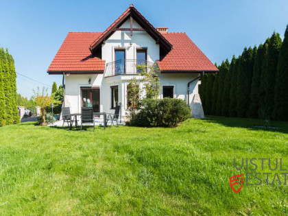 Na sprzedaż dom z  pięknym ogrodem w Czułówku