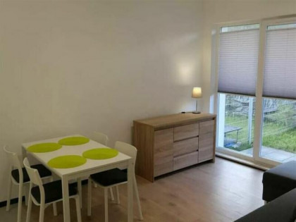 2 pokoje z ogródkiem i miejscem parkingowym