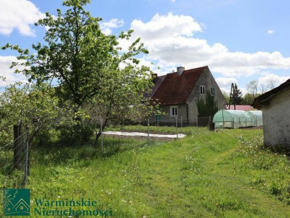 Dom w Wirwiltach na dużej działce z warunkami zabudowy