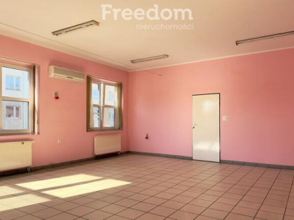 Lokal biurowo-usługowy 105 m², ul. Kaliska