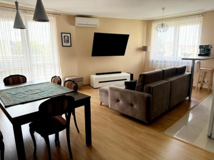 Mieszkanie z dużym tarasem na dachu bloku