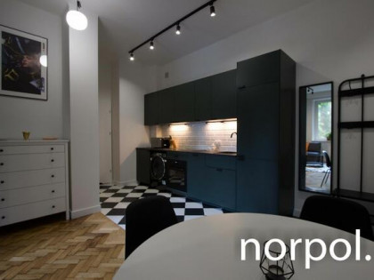 Nowoczesne mieszkanie z osobną sypialnią.  Modernly furnished one-bedroom apartm