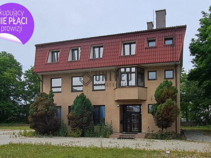 ul. Żmigrodzka-Parking/Blisko AOW/Budynek