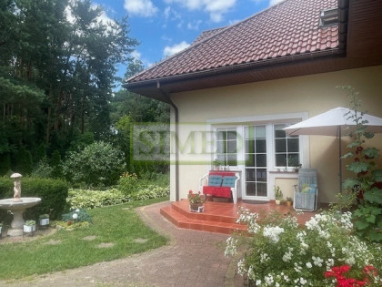 Dom z dużą działką i ogrodem  , Centrum Łomianek