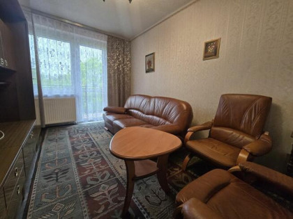 2 pokoje z balkonem w bloku w Grodźcu