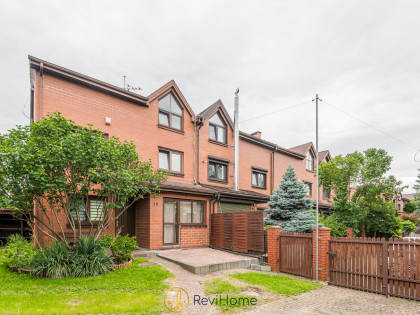 Dom Warszawa Ursus ul. Barbary Radziwiłłówny