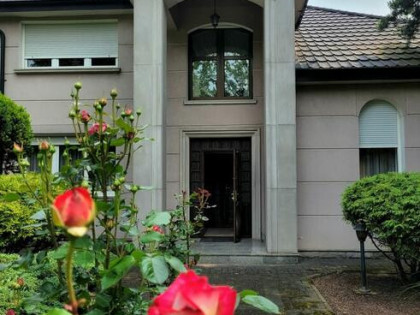 Piękna rezydencja. Warszawa - Anin.