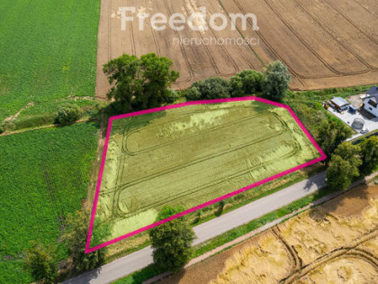 Działka + warunki na 8 lokali.