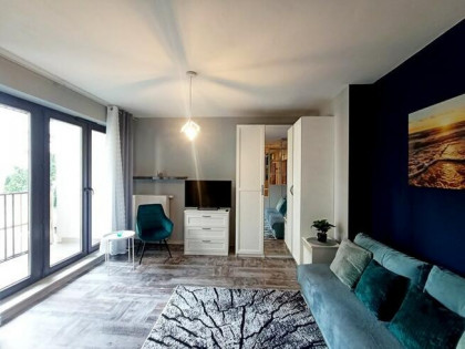 Przytulna kawalerka z balkonem – Wólczyńska 63