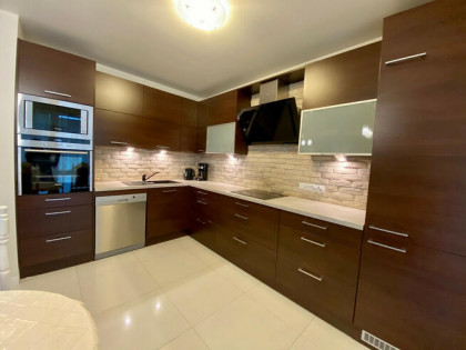 ul. Marynarki Wojennej, 1 piętro, klimatyzacja