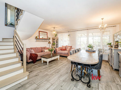 Dom Dominowo, Jesionowa