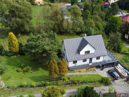 Dom w górach w dobrej lokalizacji Sopotnia Mała