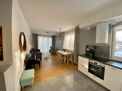 3 pokoje z mp, 64 m2 , ochrona -  Cybernetyki 2H