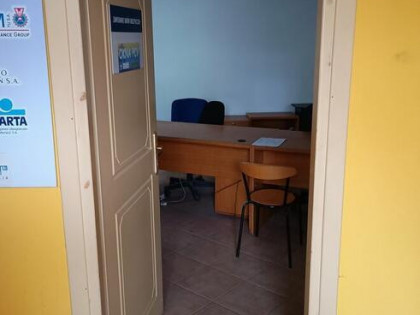 Biuro możliwością zamieszkania PRĄD WODA CO ścisłe centrum