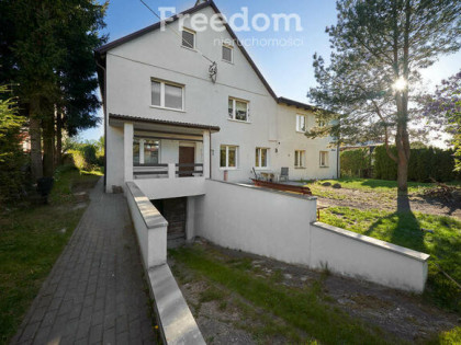 Mieszkanie z własnym ogrodem i garażem