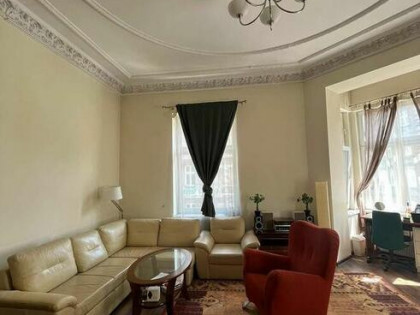 ulica Miernicza, przestronne mieszkanie w kamienicy