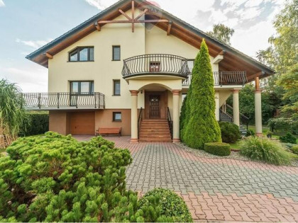 Wyjątkowy dom z dwiema częściami mieszkalnymi