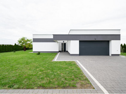 Dom jednorodzinny z garażem na sprzedaż!