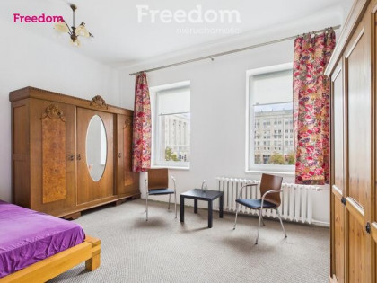 4-pokojowe mieszkanie w kamienicy na wynajem