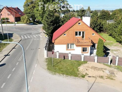 Dom wolnostojący blisko jeziora w Przezmarku.