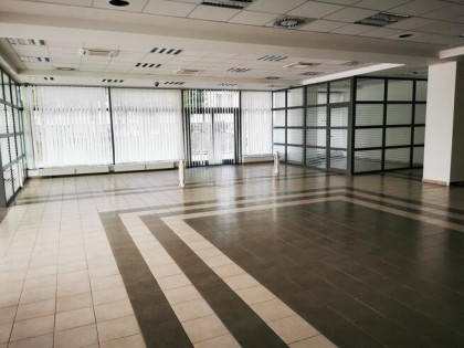 Atrakcyjny lokal handlowy w SWIDNIKU