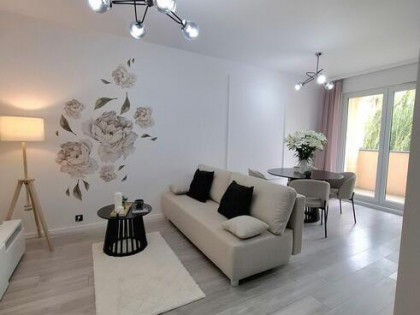 Sprzedaz bezpośrednio 3pok. Jagodno 52,4.Wysoki Standard