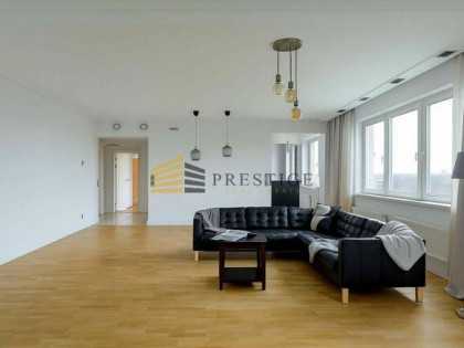 Dwupokojowy apartament w budynku z basenem, fitnes