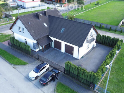 Budynek biurowo-usługowo- handlowy   z garażem