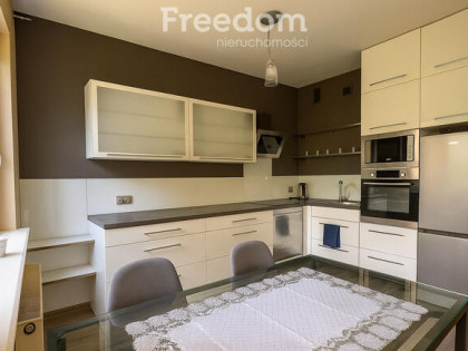 Funkcjonalne mieszkanie na Parkitce z parkingiem