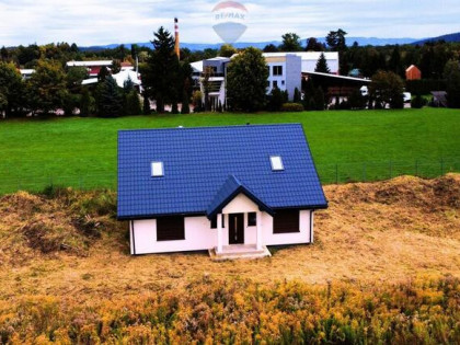 Dom w Miłkowie z widokiem na Śnieżkę