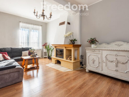 Dom typu dworek z dużą działką !