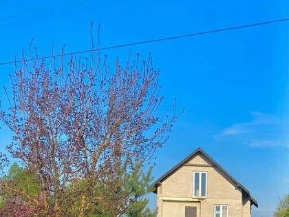 Sprzedam dom stan surowy zamkniety. Cena do negocjacji.